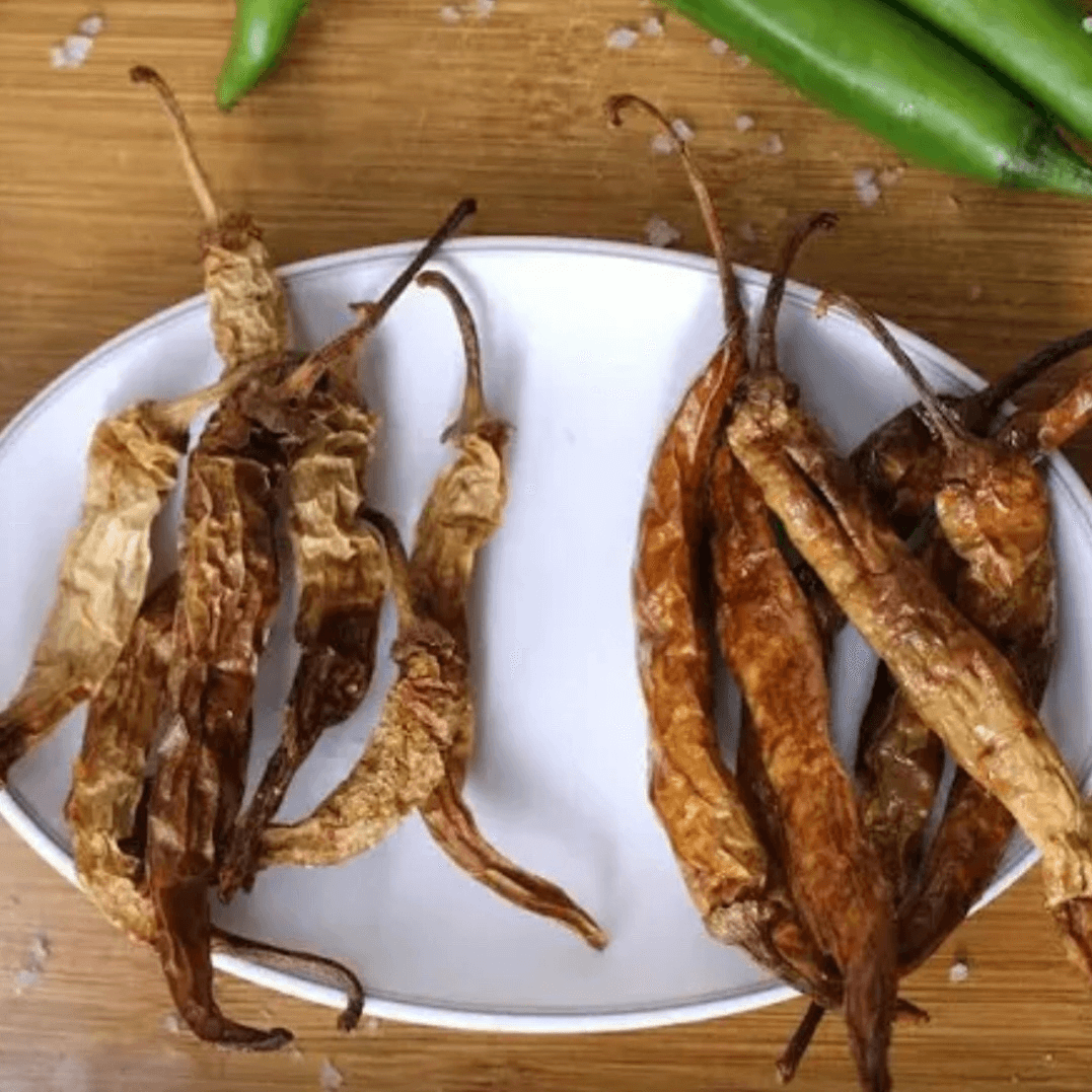 UPPU MIRAPAKAYALU / CHALLA MIRCHI / OORA MIRAPAKAYALU - Andhra Pachallu